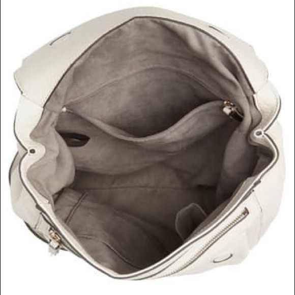 ♥️ Vince Camuto backpack - Picture 4 of 9